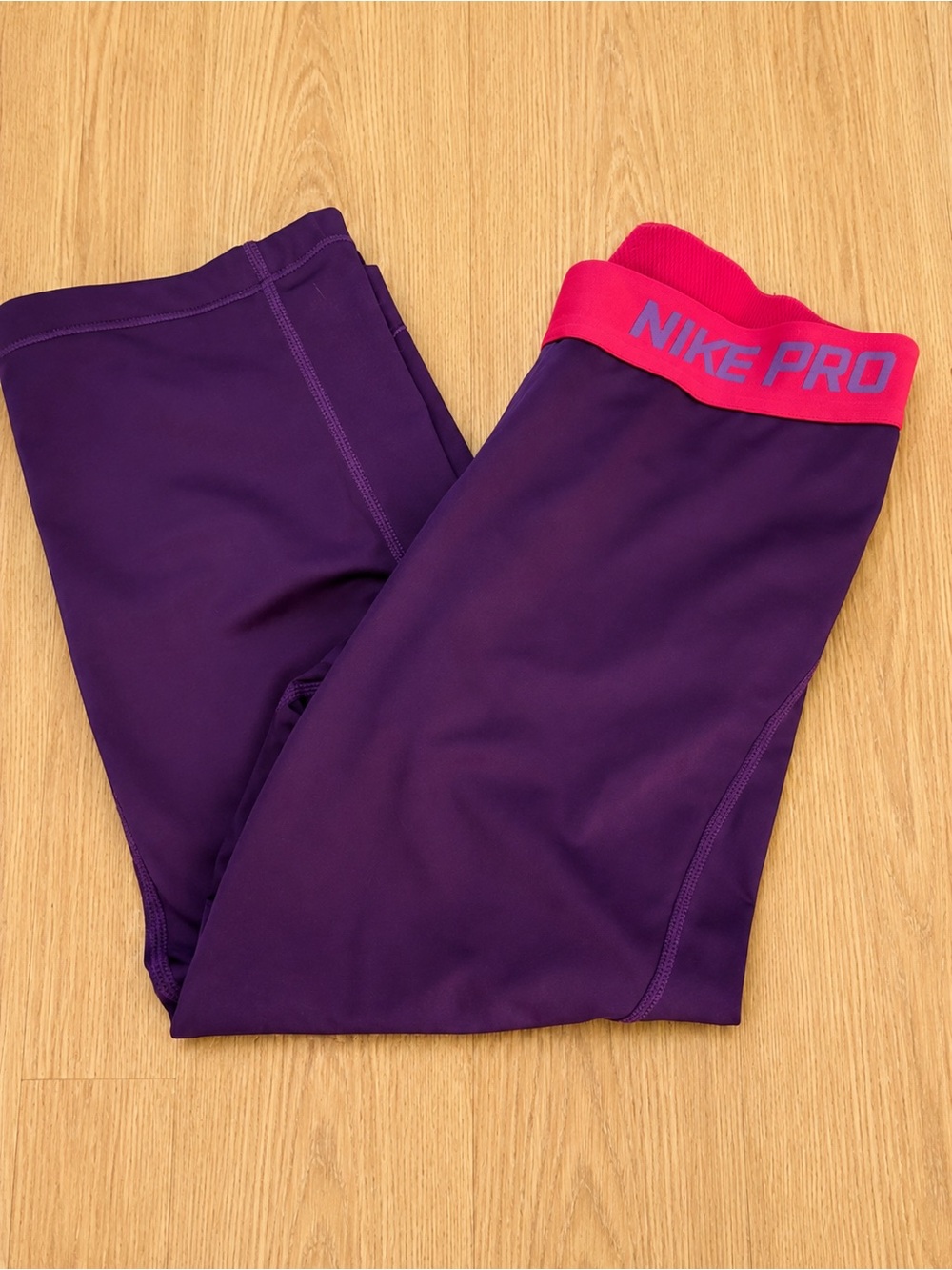 Nike Pro Purple Dri-FIT Cropped Leggings Size Small